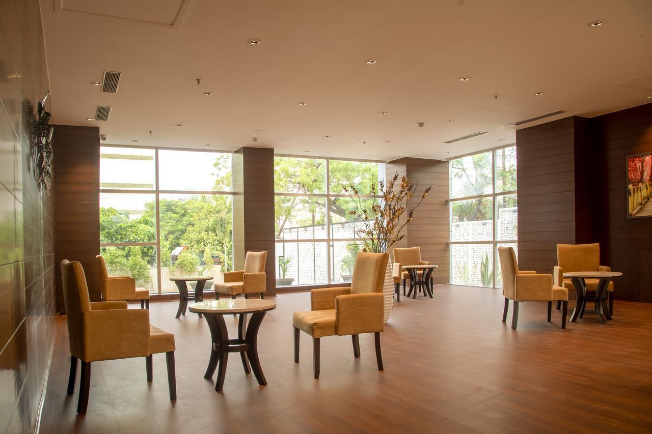 Lemon Tree Hotel, Noida Ngoại thất bức ảnh